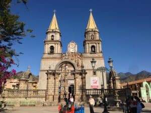 Basílica Nuestra Señora del Rosario de Talpa (Talpa de Allende)