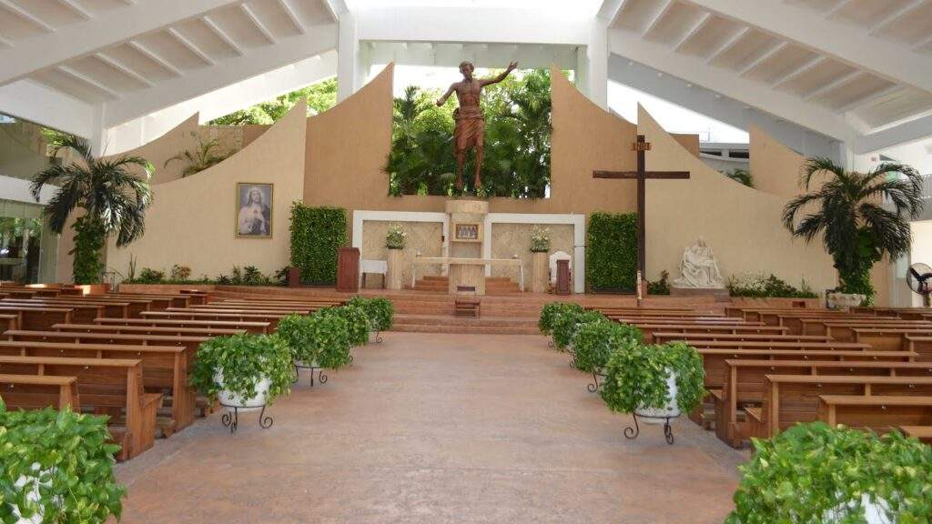 capilla cristo resucitado monterrey