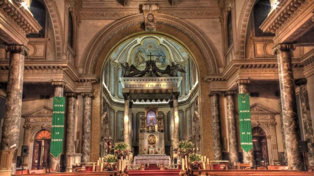 capilla nuestra senora del roble santiago