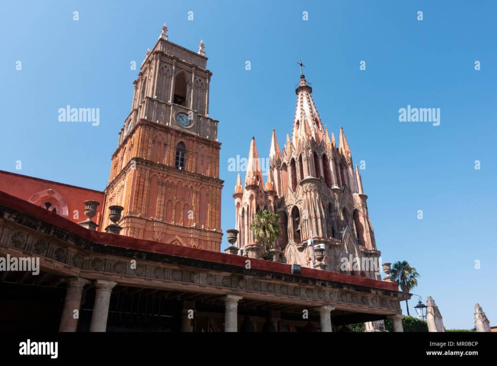 capilla san rafael arcangel allende