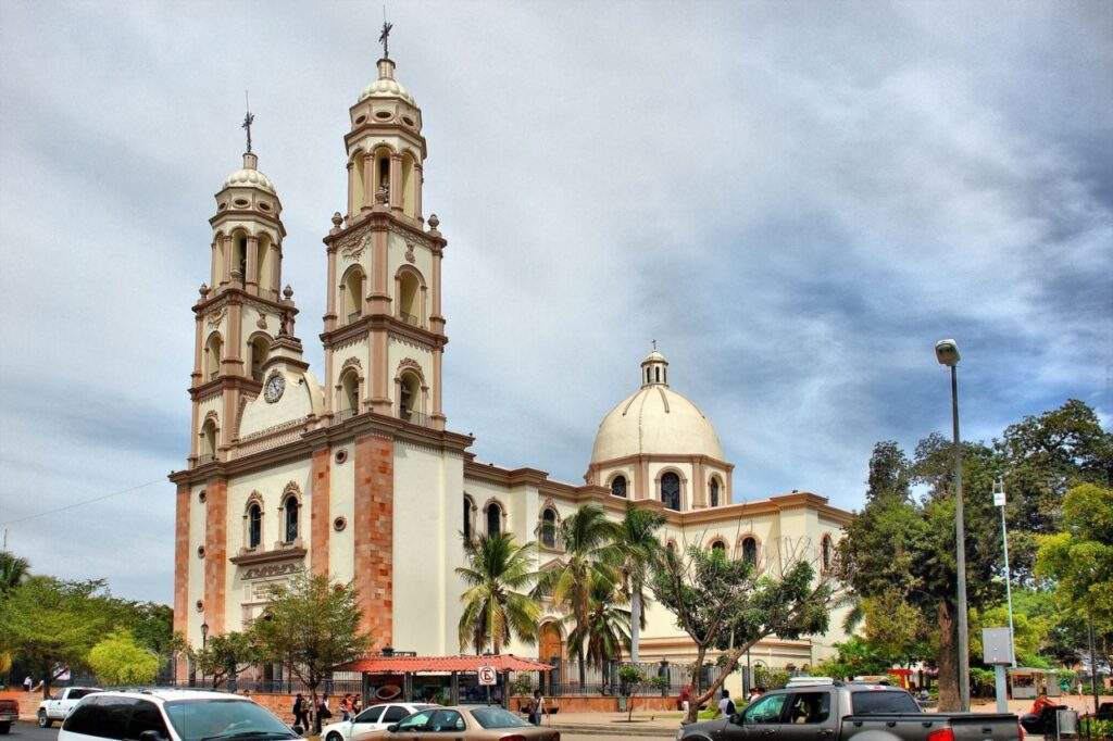 cuasi parroquia nuestra senora del rosario culiacan