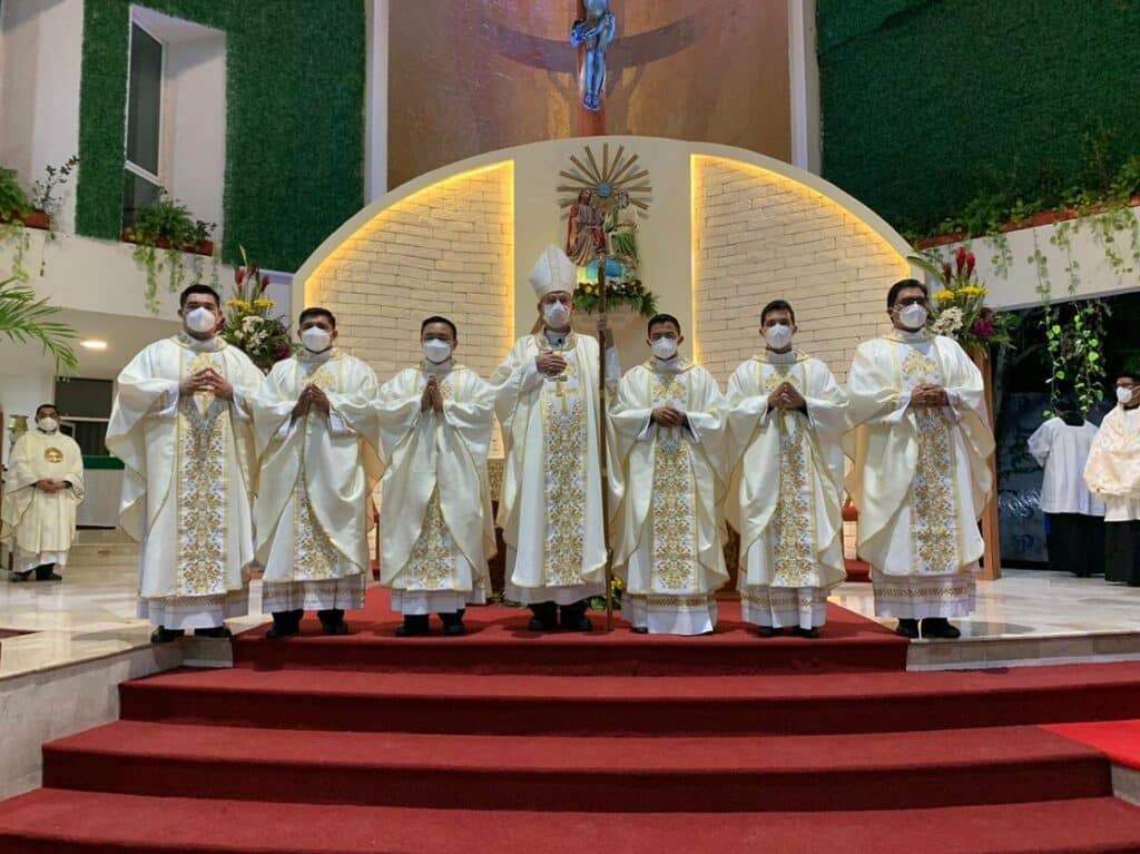 cuasi parroquia san pedro y san pablo tuxtla gutierrez