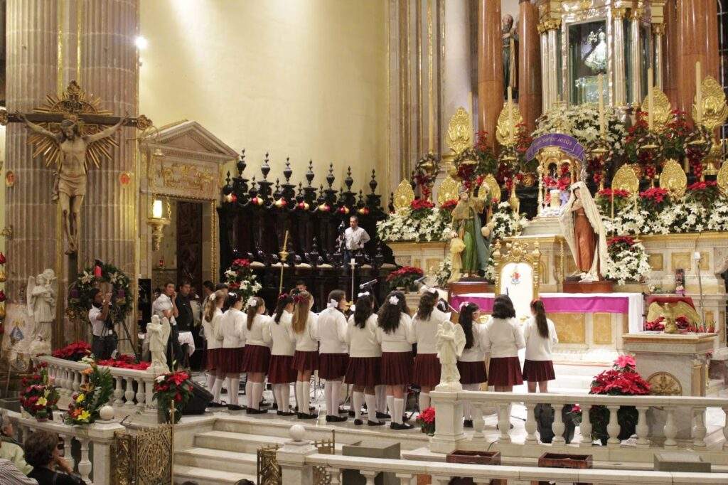 cuasi parroquia santo toribio romo nuevo laredo