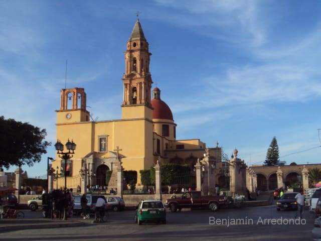 parroquia santa cruz santa cruz de juventino rosas