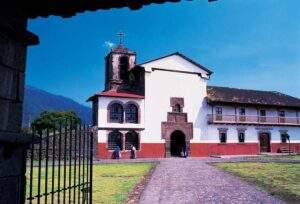 Parroquia Santiago Apóstol (Uruapan)