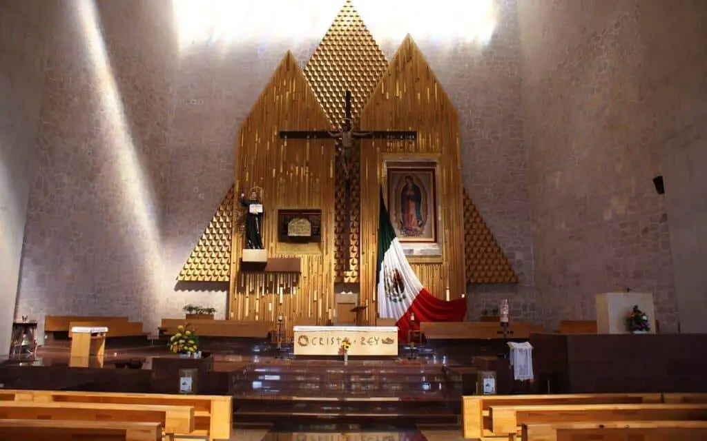 parroquia santo toribio romo tlaquepaque